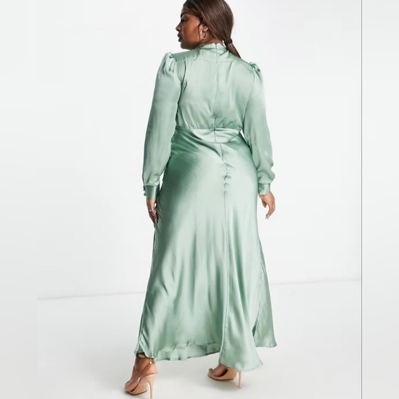 Elegant Plus Size Green Satin Maxi Dress - Picture 4 of 6